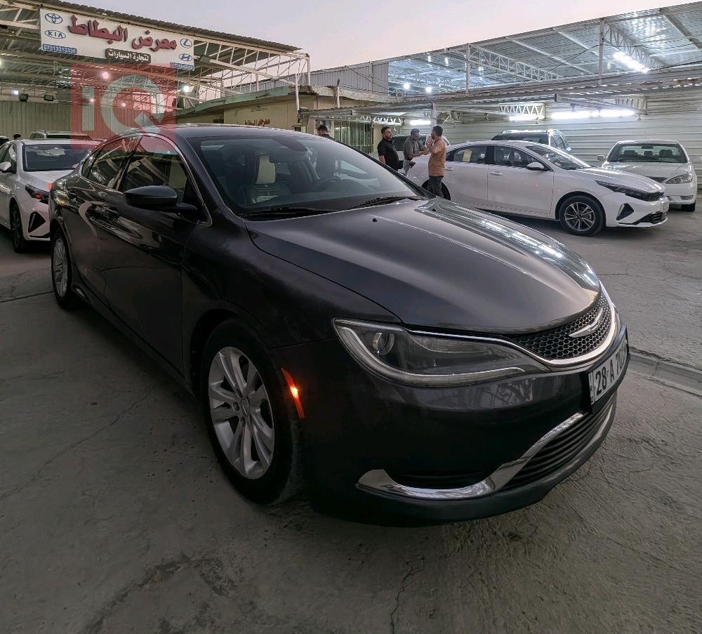 Chrysler 200